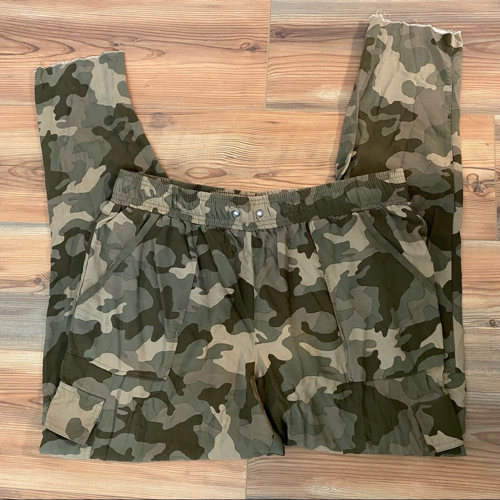 olive & oak green camo cargo pants